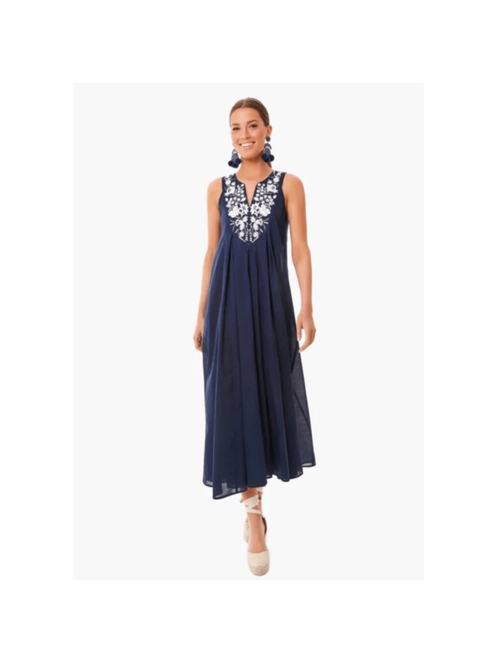 Tuckernuck Navy Sleeveless Maxi Dress with White Floral Embroidery size S Small